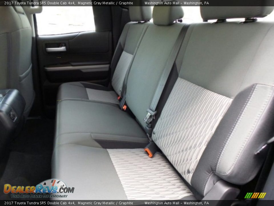 2017 Toyota Tundra SR5 Double Cab 4x4 Magnetic Gray Metallic / Graphite Photo #17