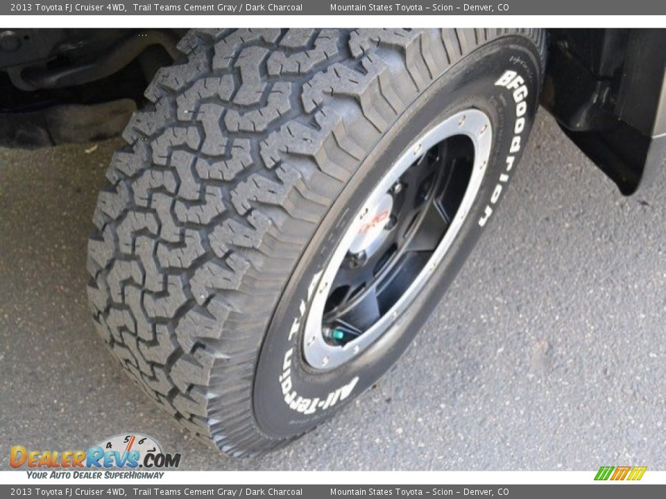 2013 Toyota FJ Cruiser 4WD Trail Teams Cement Gray / Dark Charcoal Photo #28