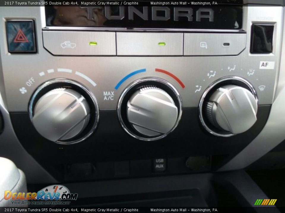 2017 Toyota Tundra SR5 Double Cab 4x4 Magnetic Gray Metallic / Graphite Photo #33
