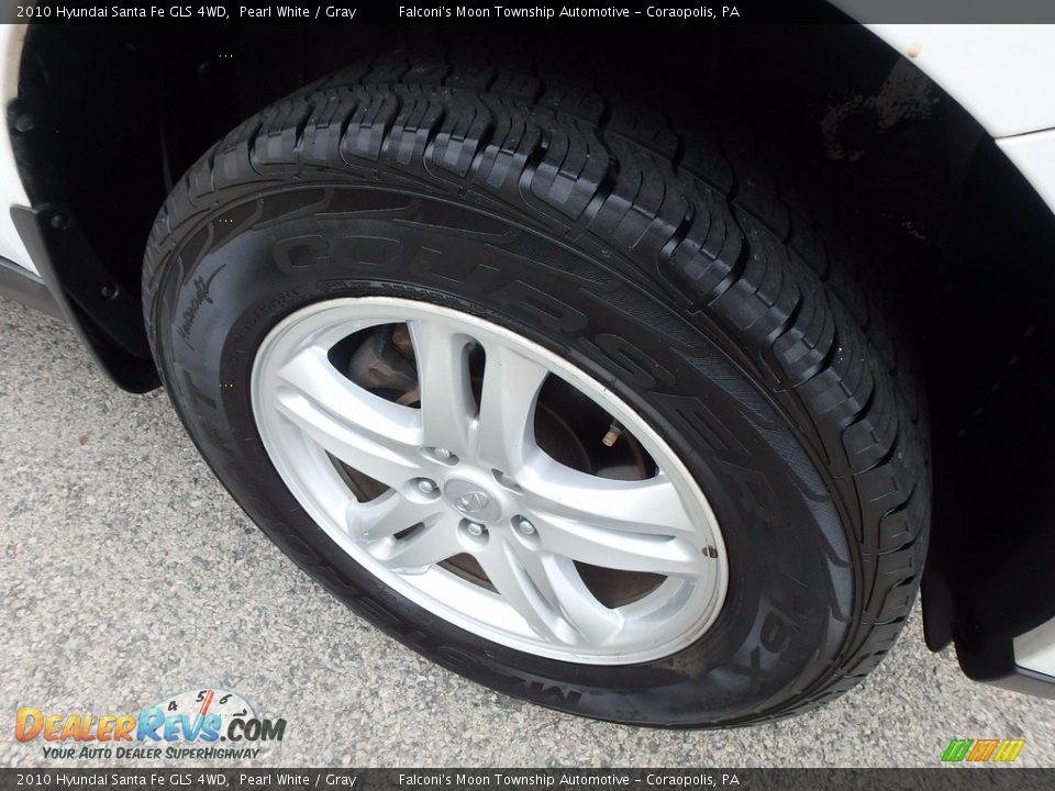 2010 Hyundai Santa Fe GLS 4WD Pearl White / Gray Photo #10