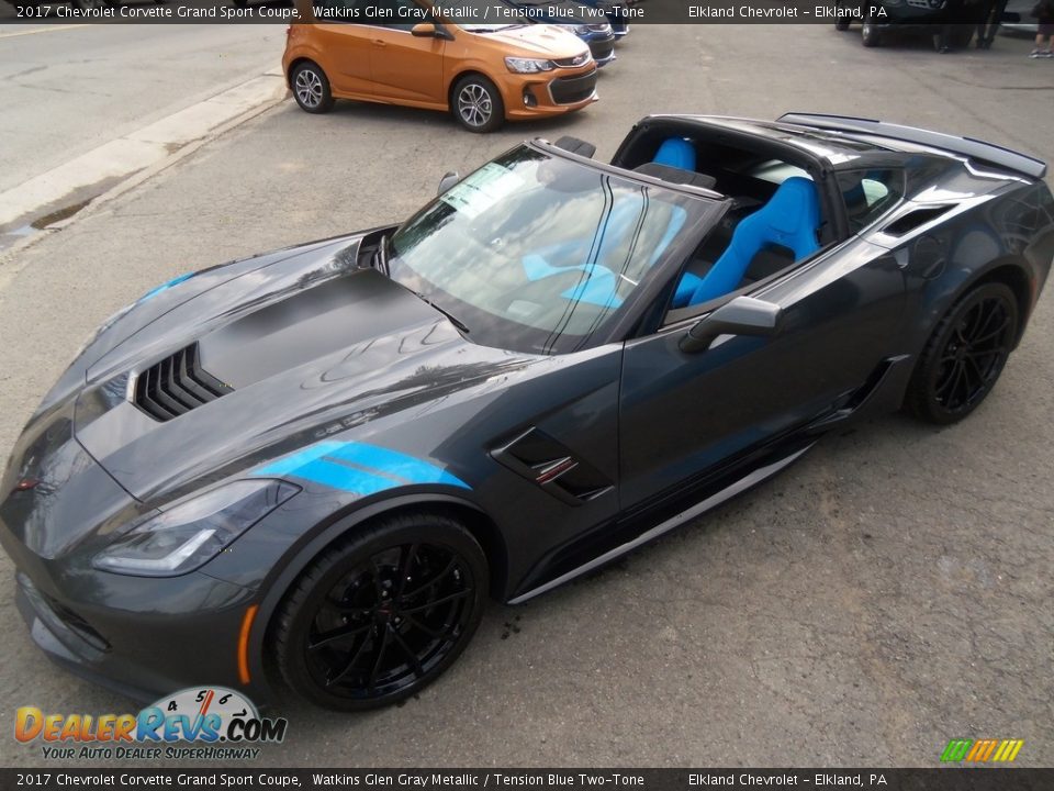 Front 3/4 View of 2017 Chevrolet Corvette Grand Sport Coupe Photo #1