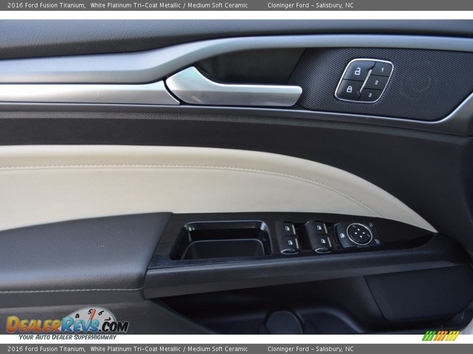 2016 Ford Fusion Titanium White Platinum Tri-Coat Metallic / Medium Soft Ceramic Photo #8