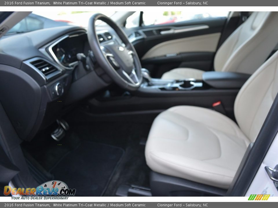 2016 Ford Fusion Titanium White Platinum Tri-Coat Metallic / Medium Soft Ceramic Photo #9