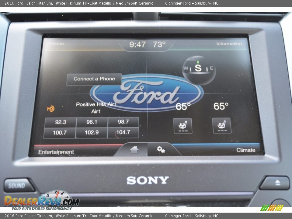 2016 Ford Fusion Titanium White Platinum Tri-Coat Metallic / Medium Soft Ceramic Photo #16