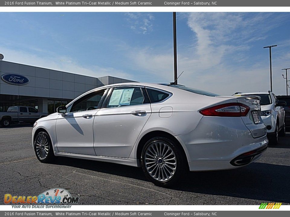 2016 Ford Fusion Titanium White Platinum Tri-Coat Metallic / Medium Soft Ceramic Photo #25