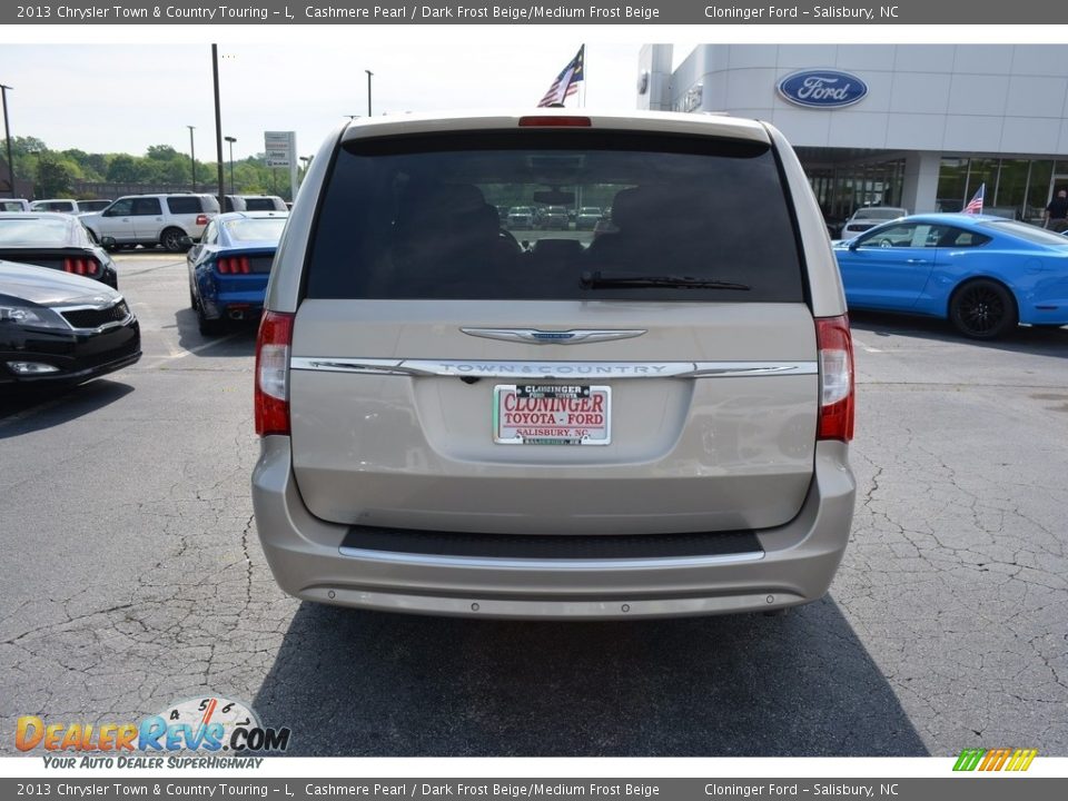 2013 Chrysler Town & Country Touring - L Cashmere Pearl / Dark Frost Beige/Medium Frost Beige Photo #4