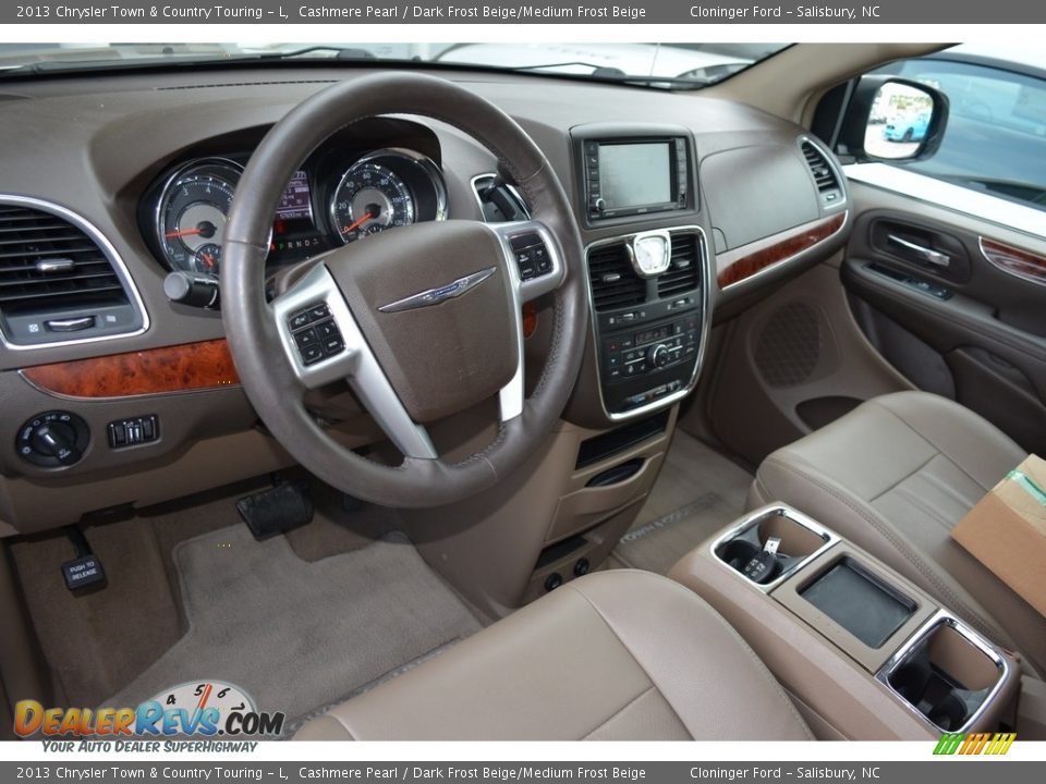 2013 Chrysler Town & Country Touring - L Cashmere Pearl / Dark Frost Beige/Medium Frost Beige Photo #10