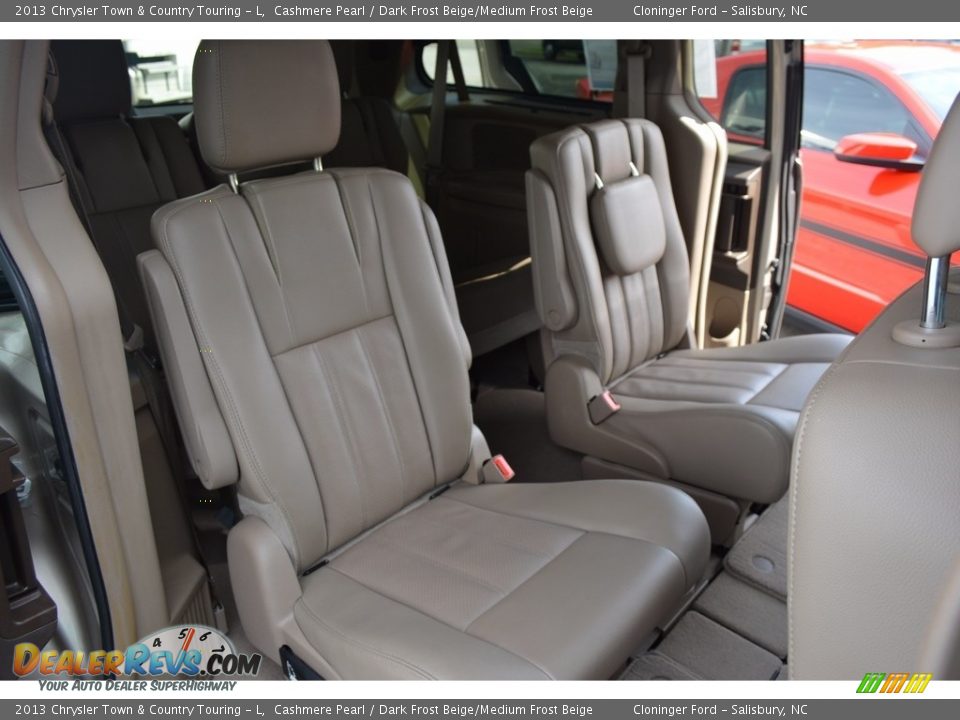 2013 Chrysler Town & Country Touring - L Cashmere Pearl / Dark Frost Beige/Medium Frost Beige Photo #14