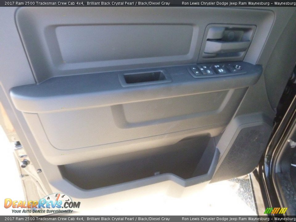 2017 Ram 2500 Tradesman Crew Cab 4x4 Brilliant Black Crystal Pearl / Black/Diesel Gray Photo #15