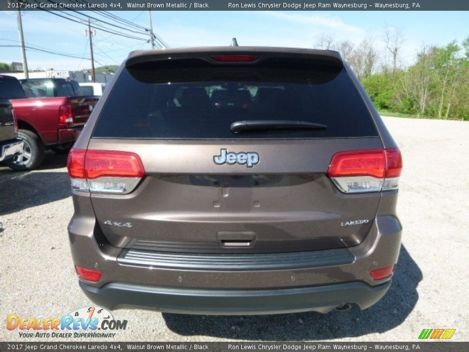2017 Jeep Grand Cherokee Laredo 4x4 Walnut Brown Metallic / Black Photo #5
