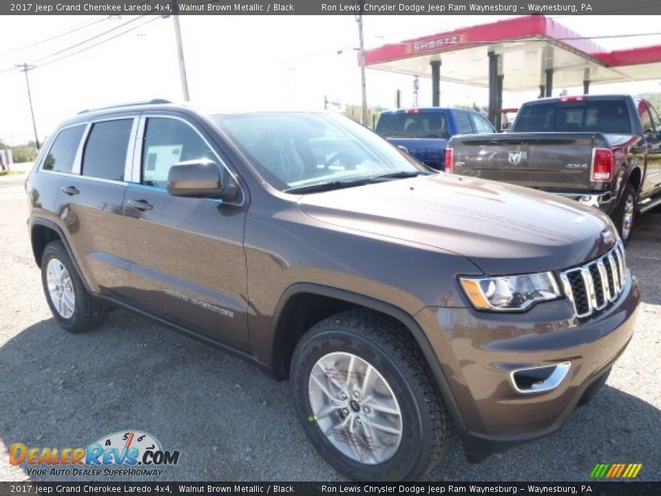 2017 Jeep Grand Cherokee Laredo 4x4 Walnut Brown Metallic / Black Photo #11