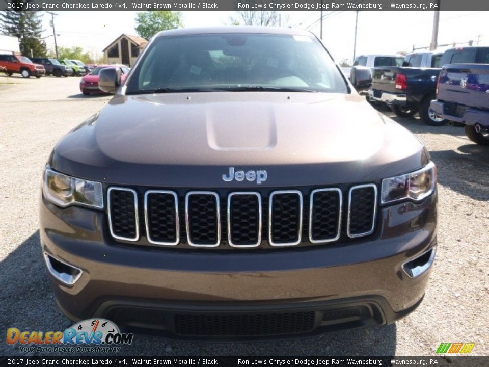 2017 Jeep Grand Cherokee Laredo 4x4 Walnut Brown Metallic / Black Photo #12