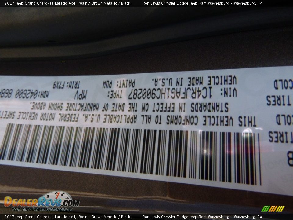2017 Jeep Grand Cherokee Laredo 4x4 Walnut Brown Metallic / Black Photo #15