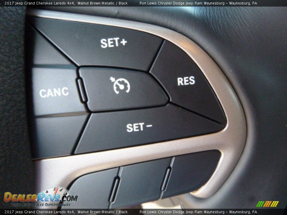 2017 Jeep Grand Cherokee Laredo 4x4 Walnut Brown Metallic / Black Photo #18
