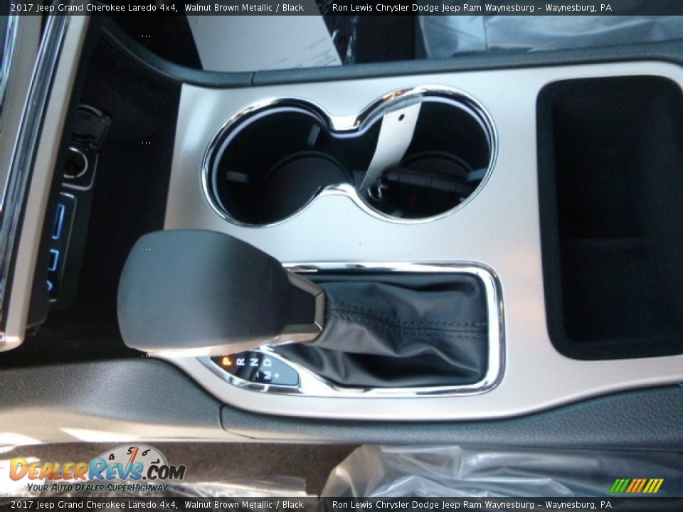 2017 Jeep Grand Cherokee Laredo 4x4 Walnut Brown Metallic / Black Photo #20
