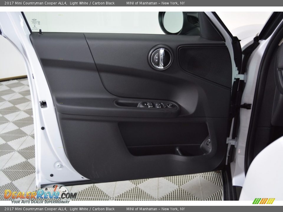 2017 Mini Countryman Cooper ALL4 Light White / Carbon Black Photo #6