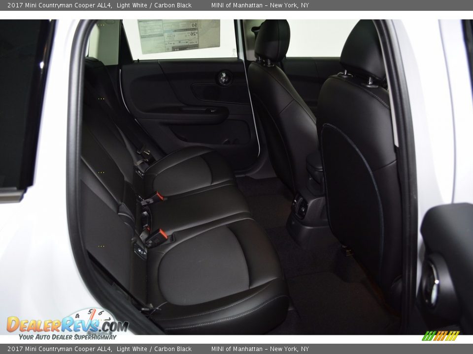 2017 Mini Countryman Cooper ALL4 Light White / Carbon Black Photo #12