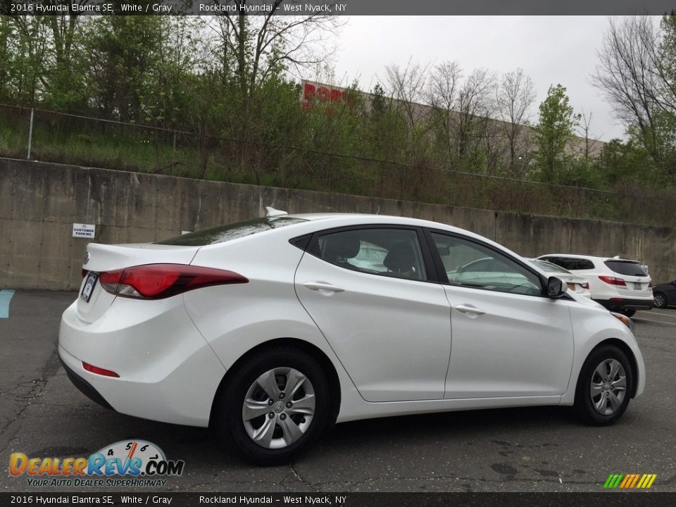 2016 Hyundai Elantra SE White / Gray Photo #4