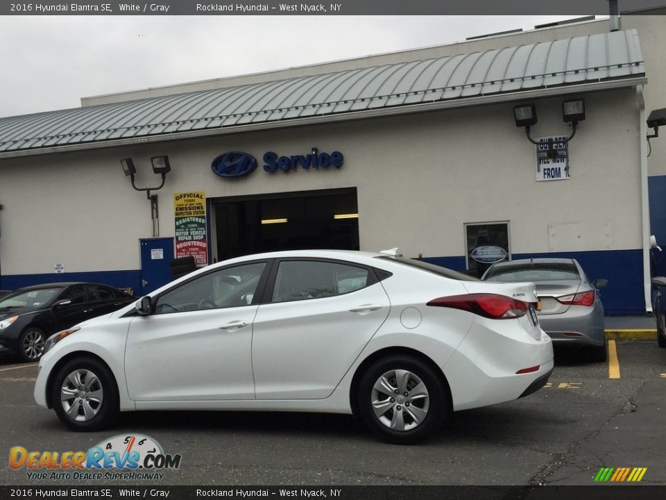 2016 Hyundai Elantra SE White / Gray Photo #6