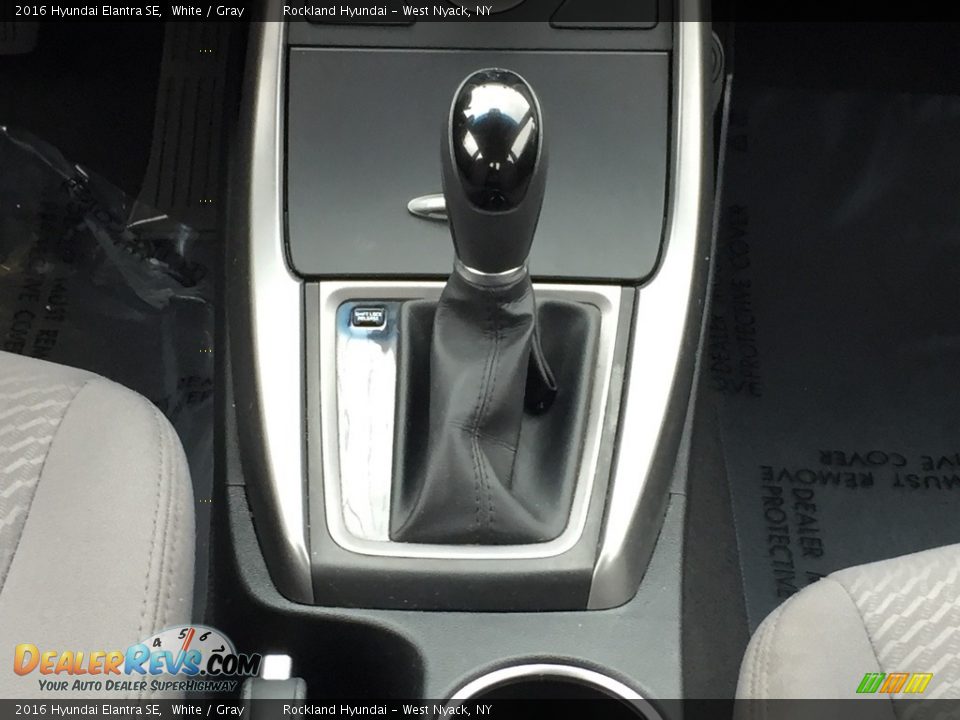 2016 Hyundai Elantra SE White / Gray Photo #15