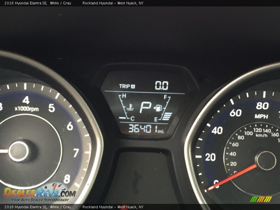 2016 Hyundai Elantra SE White / Gray Photo #18