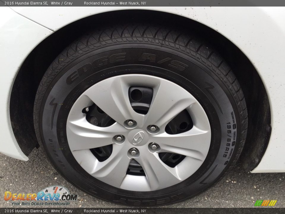 2016 Hyundai Elantra SE White / Gray Photo #27