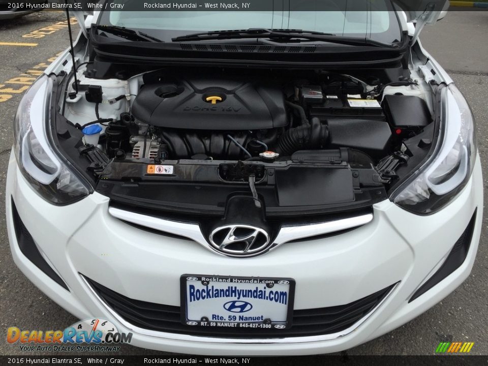 2016 Hyundai Elantra SE White / Gray Photo #28