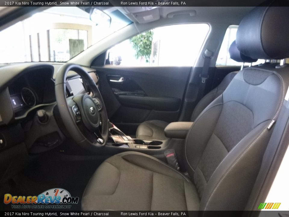 Front Seat of 2017 Kia Niro Touring Hybrid Photo #9