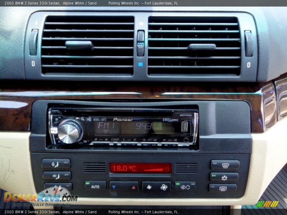 Audio System of 2003 BMW 3 Series 330i Sedan Photo #23