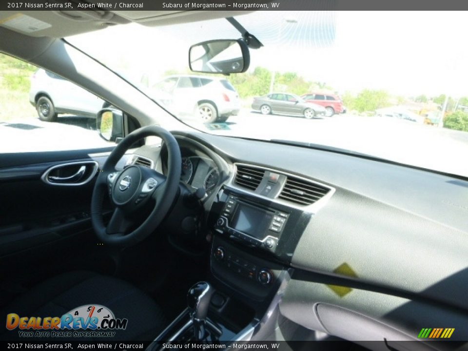 2017 Nissan Sentra SR Aspen White / Charcoal Photo #4