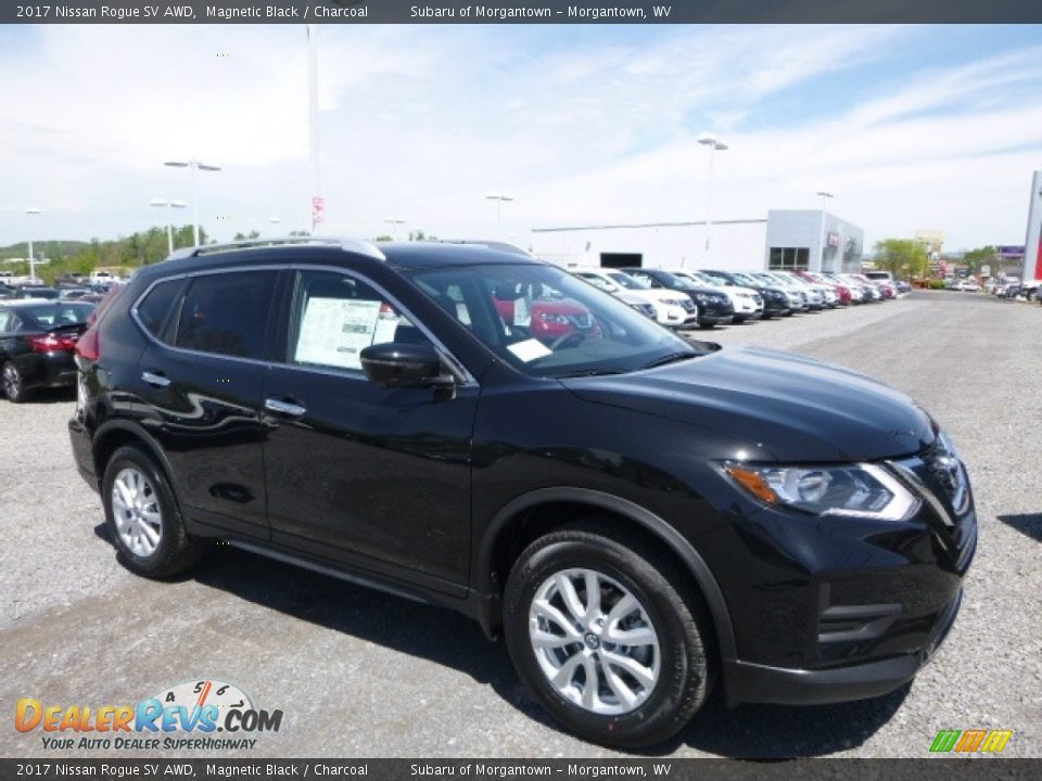 2017 Nissan Rogue SV AWD Magnetic Black / Charcoal Photo #1