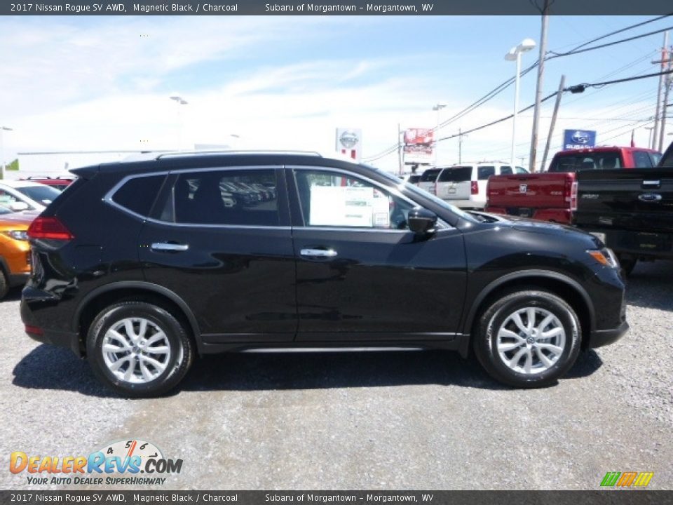 2017 Nissan Rogue SV AWD Magnetic Black / Charcoal Photo #3