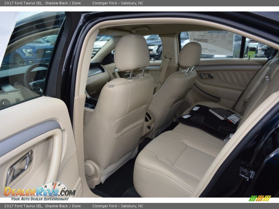 Rear Seat of 2017 Ford Taurus SEL Photo #8