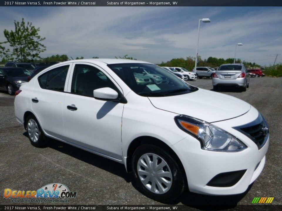 Front 3/4 View of 2017 Nissan Versa S Photo #1