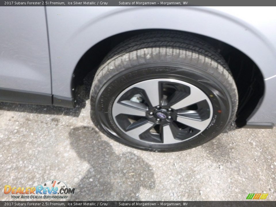 2017 Subaru Forester 2.5i Premium Ice Silver Metallic / Gray Photo #2