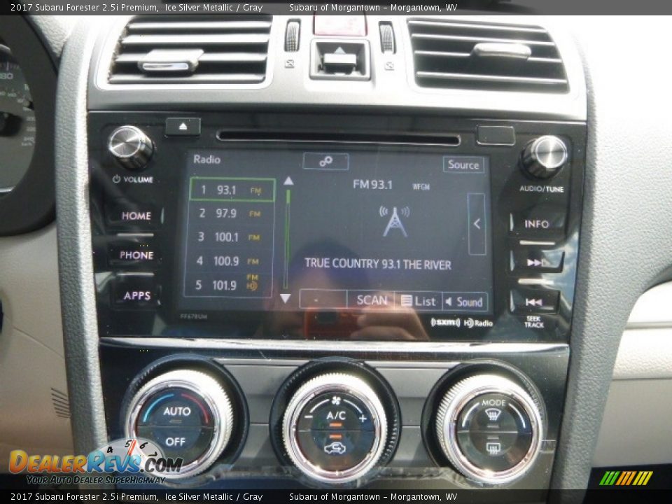 2017 Subaru Forester 2.5i Premium Ice Silver Metallic / Gray Photo #17