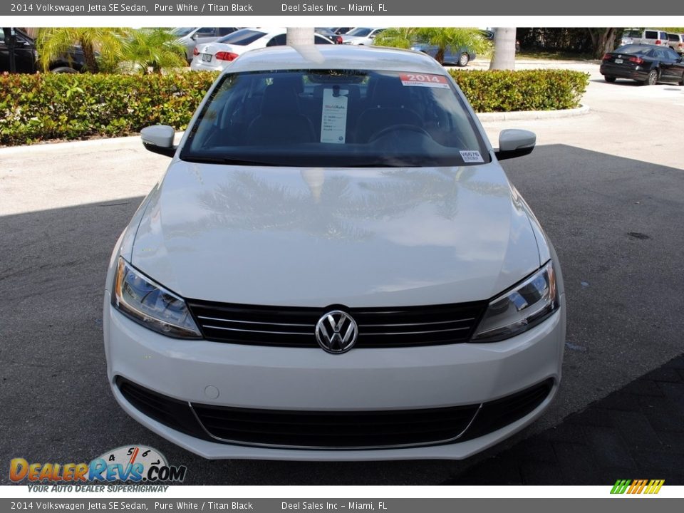 2014 Volkswagen Jetta SE Sedan Pure White / Titan Black Photo #3