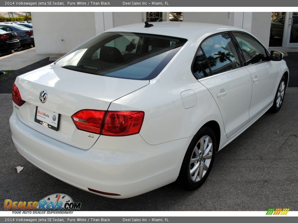 2014 Volkswagen Jetta SE Sedan Pure White / Titan Black Photo #9