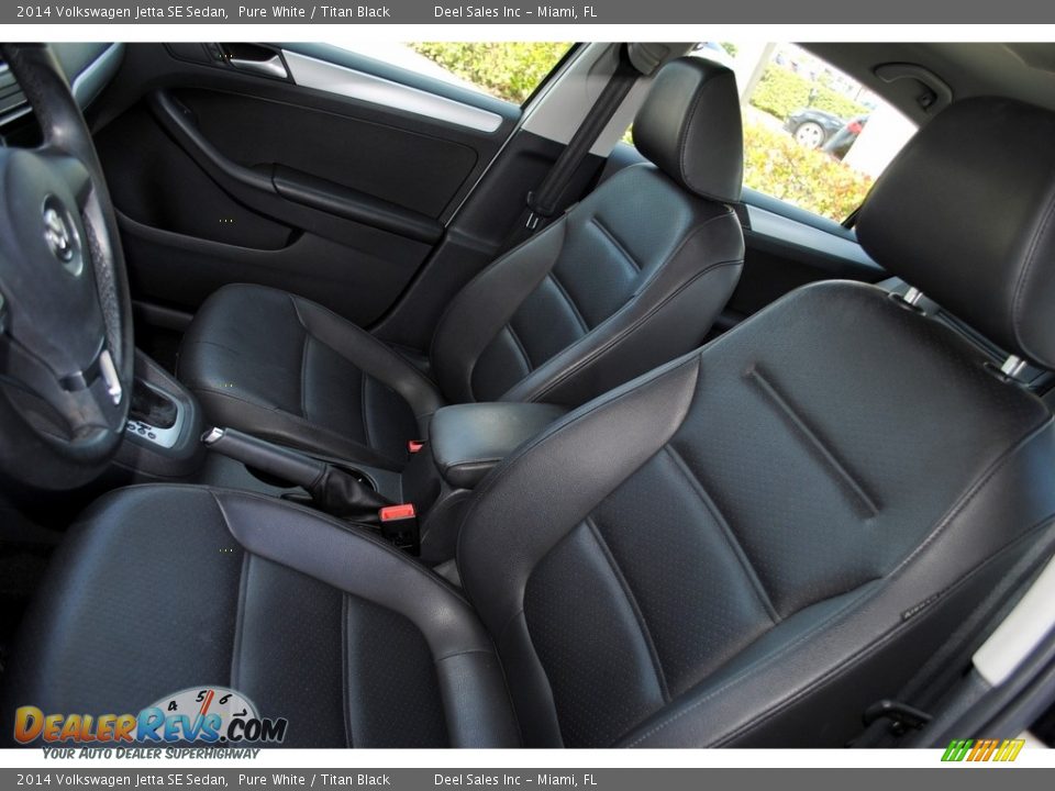 2014 Volkswagen Jetta SE Sedan Pure White / Titan Black Photo #14