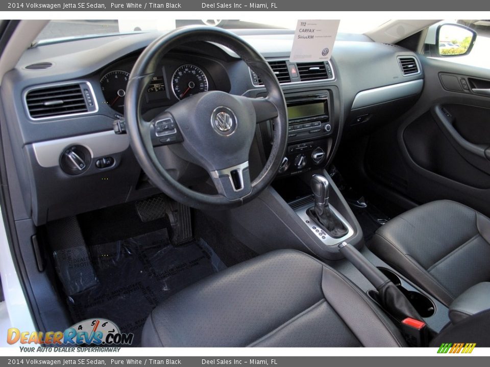 2014 Volkswagen Jetta SE Sedan Pure White / Titan Black Photo #16