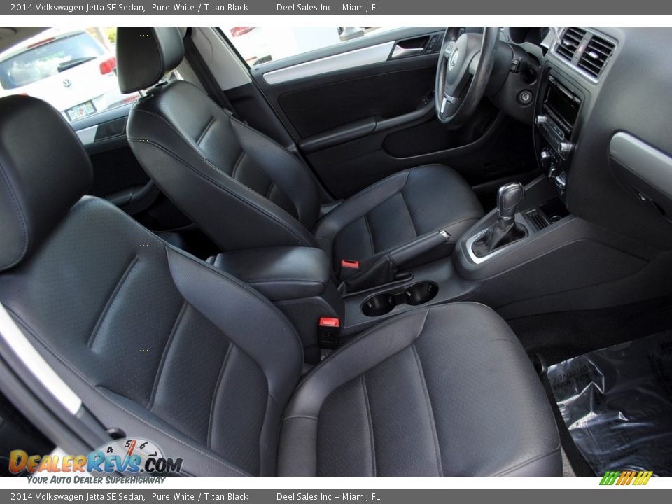 2014 Volkswagen Jetta SE Sedan Pure White / Titan Black Photo #19