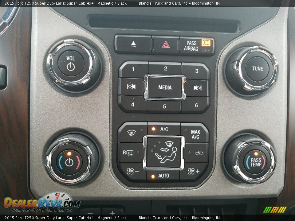 2015 Ford F250 Super Duty Lariat Super Cab 4x4 Magnetic / Black Photo #35