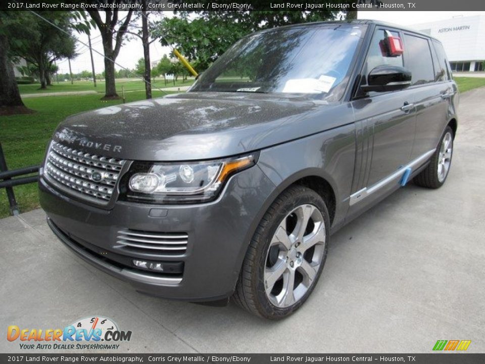 Front 3/4 View of 2017 Land Rover Range Rover Autobiography Photo #10