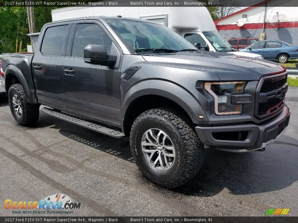 Front 3/4 View of 2017 Ford F150 SVT Raptor SuperCrew 4x4 Photo #1