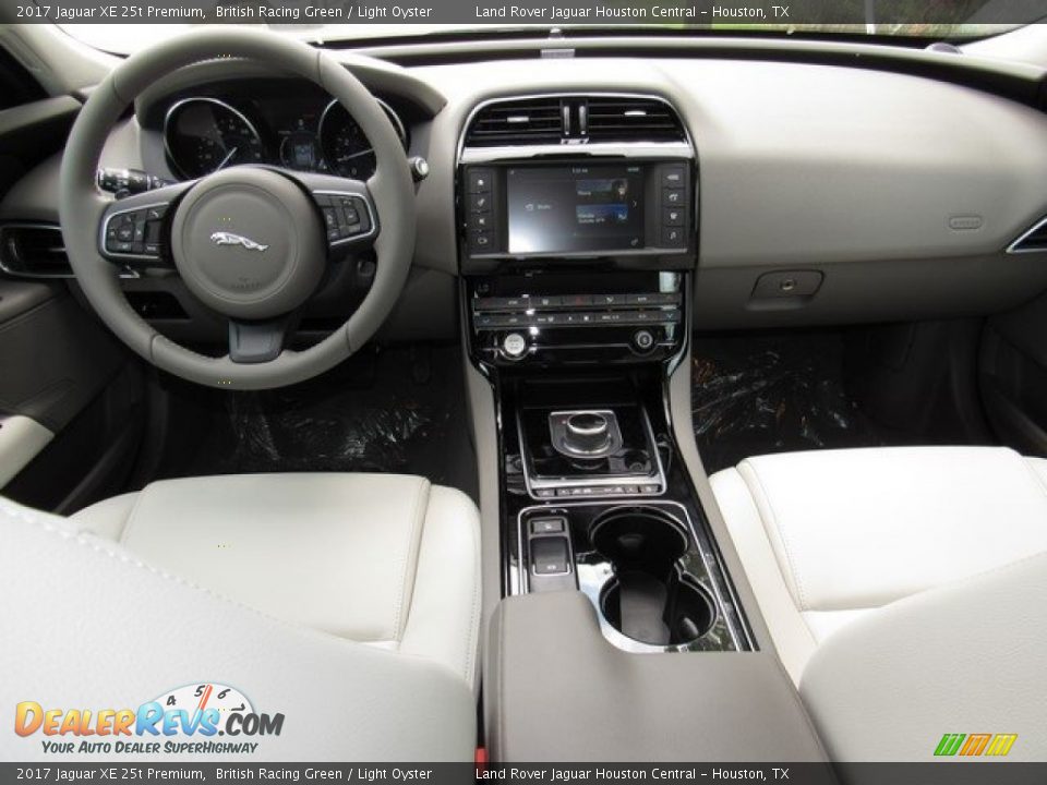 2017 Jaguar XE 25t Premium British Racing Green / Light Oyster Photo #4