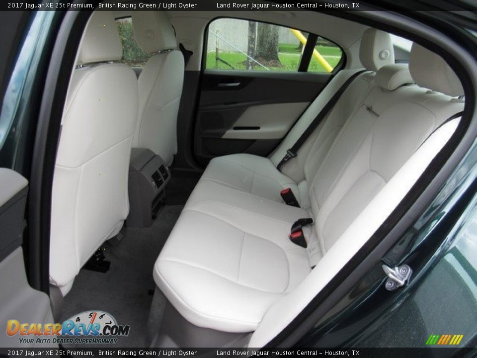 2017 Jaguar XE 25t Premium British Racing Green / Light Oyster Photo #5