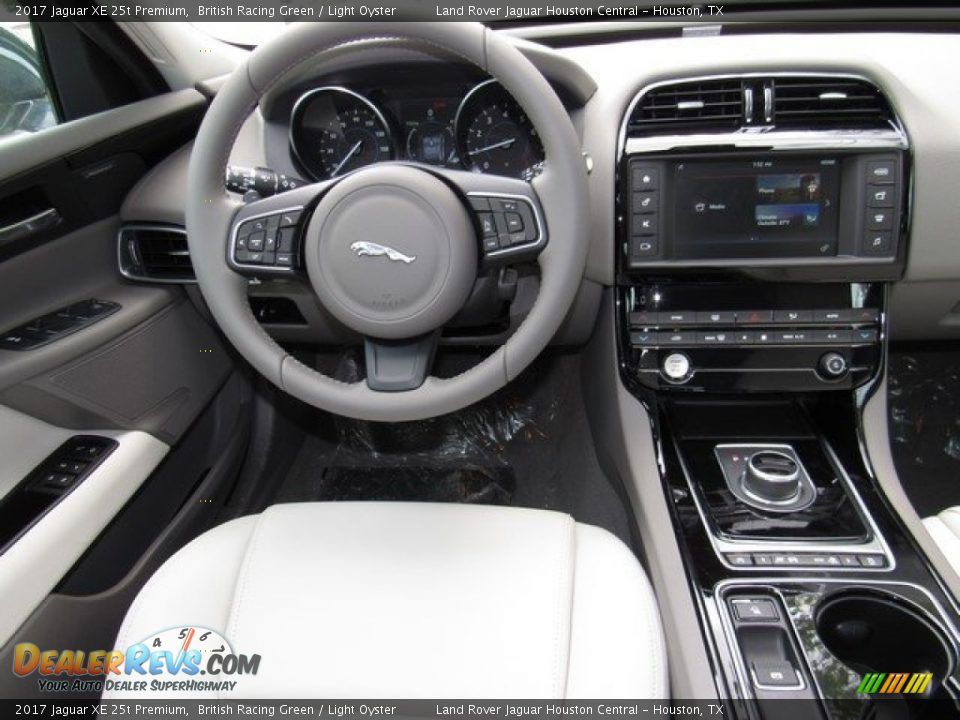 2017 Jaguar XE 25t Premium British Racing Green / Light Oyster Photo #13
