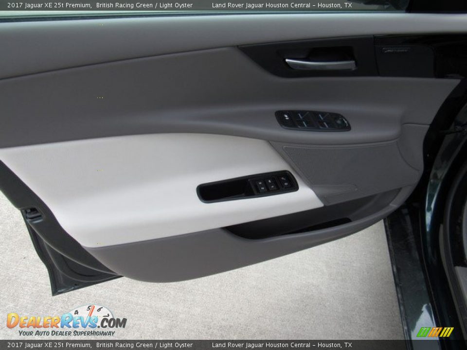 2017 Jaguar XE 25t Premium British Racing Green / Light Oyster Photo #17
