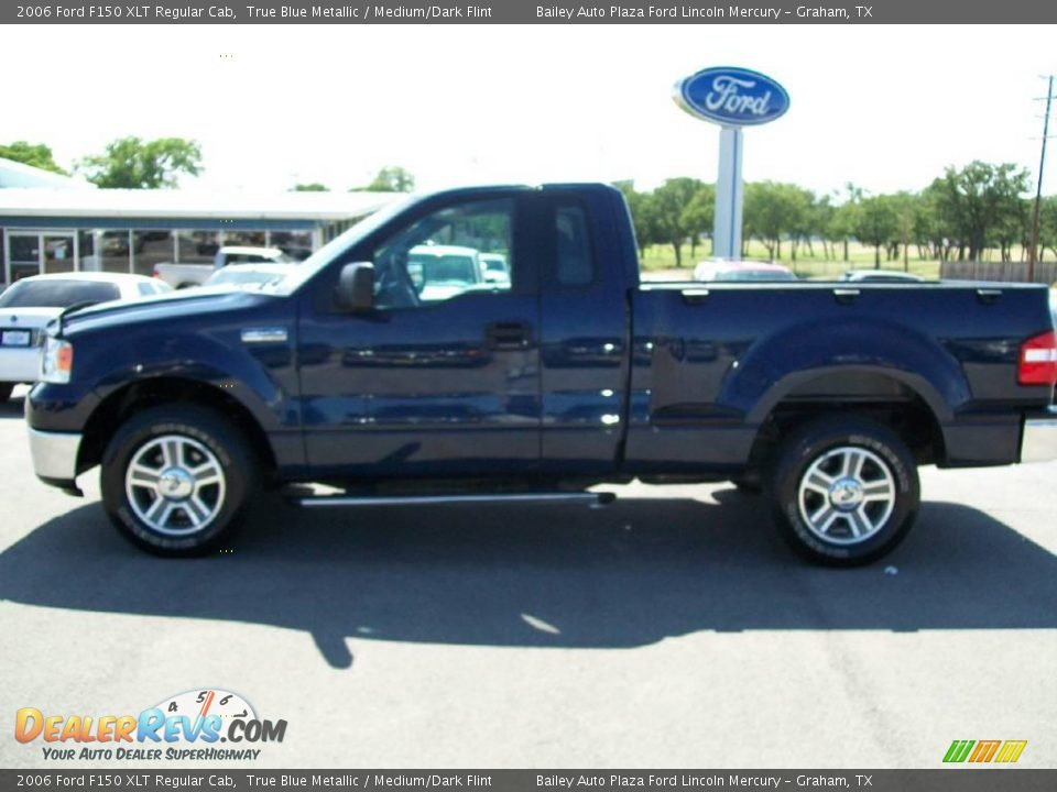 2006 Ford F150 XLT Regular Cab True Blue Metallic / Medium/Dark Flint Photo #2
