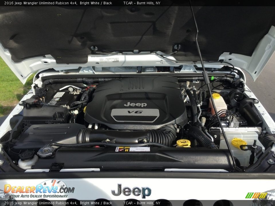 2016 Jeep Wrangler Unlimited Rubicon 4x4 Bright White / Black Photo #17